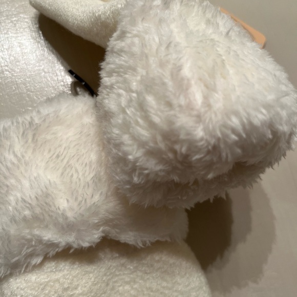 WINTER WHITE Infinity Scarf Hat Set NWT - Picture 9 of 9